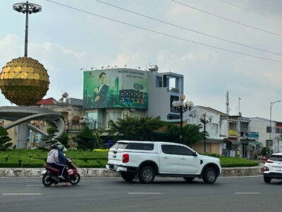 bang-quang-cao-ngoai-troi-tai-vong-xoay-trung-luong-tien-giang (3)