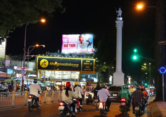 billboard-quang-cao-tai-quạn-5