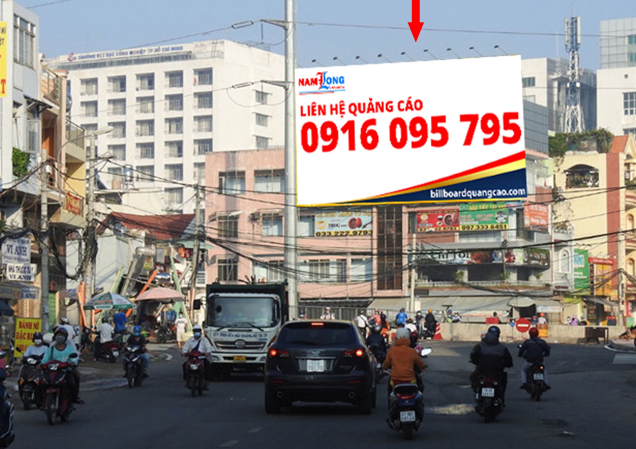 trụ pano quảng cáo tại vòng xoay Lê Quang Định Phạm Văn Đồng