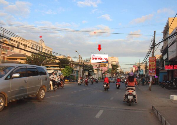 Quảng cáo ngoài trời tại 215B Phạm Văn Thuận Biên Hoà
