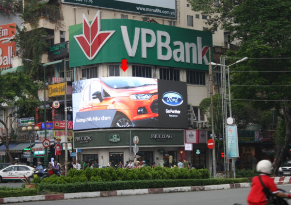 bảng quảng cáo led ngoài trời tại Ngã ba Phan Bội Châu – Lê Lợi