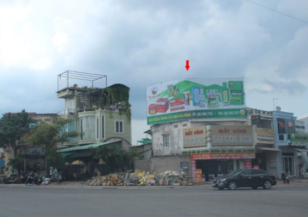 billboard quảng cáo ngoài trời tại Vòng xoay Trung Lương