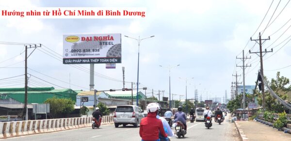 trụ pano quảng cáo tại Ngã tư Nguyễn Kim – Quốc lộ 13