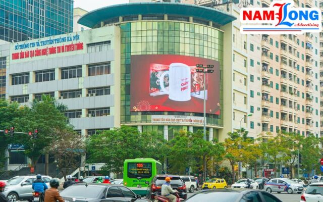 Quảng cáo ngoài trời dịp Tết: Triển khai hình thức nào hiệu quả?