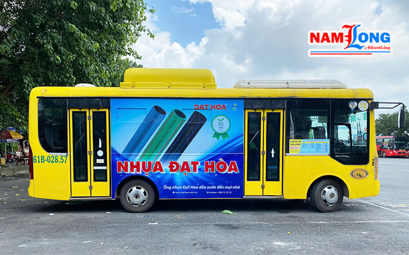 quang-cao-tren-xe-khach-2-nam-long