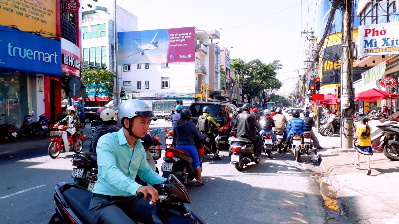 bảng quảng cáo tại lý thái tổ