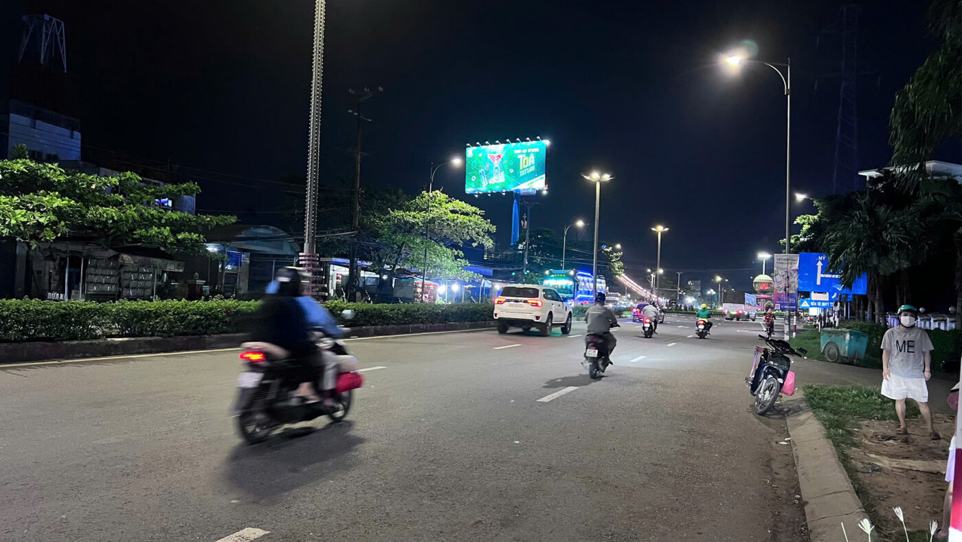 pano-quang-cao-tai-vong-xoay-trung-luong-tien-giang