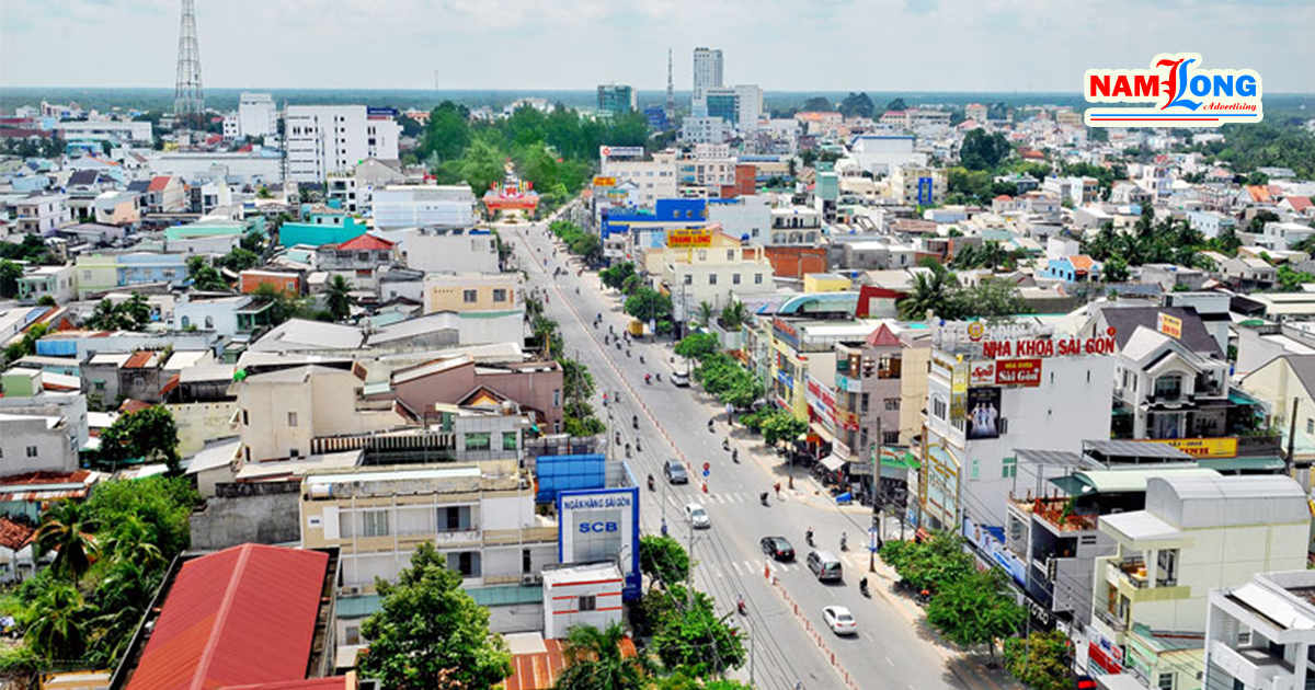 bang-quang-cao-ngoai-troi-tai-ben-tre