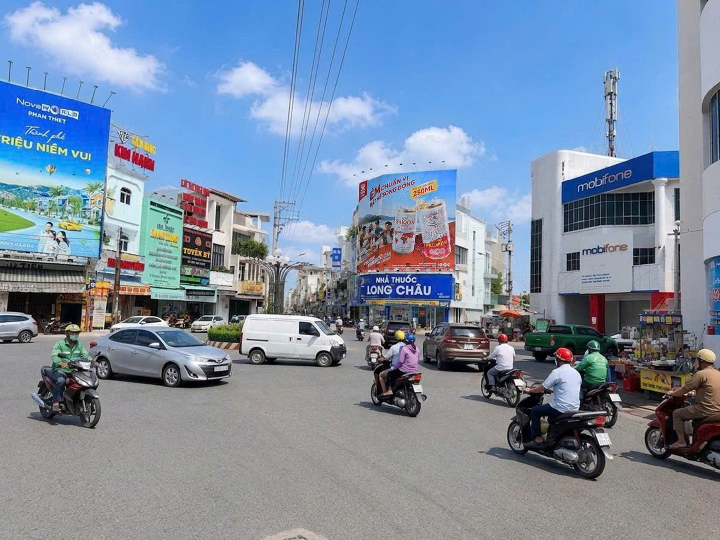 Billboard quảng cáo tại Vòng xoay Chợ Phan Thiết bang-quang-cao-ngoai-troi-tai-vong-xoay-phan-thiet (1)